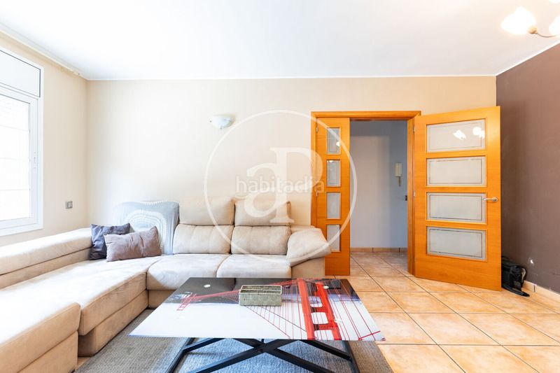 Foto 4c5b8dd2-e490-41b7-8d65-a572ed79f7f7. Casa amb calefacció aparcament piscina a Can Palet de Vista Alegre Terrassa
