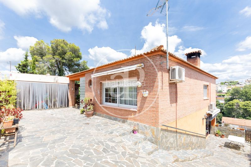 Foto 97641284-0530-4745-b25b-9366ecbbdd3a. Casa amb calefacció aparcament piscina a Can Palet de Vista Alegre Terrassa