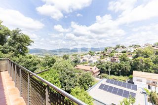Haus  Carrer de sant jeroni. Casa en venta en can palet de vista alegre