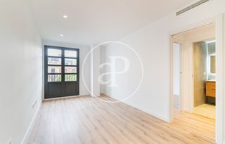 Miete Etagenwohnung  Carrer del comte d'urgell. Piso en alquiler en comte durgell eixample esquerra