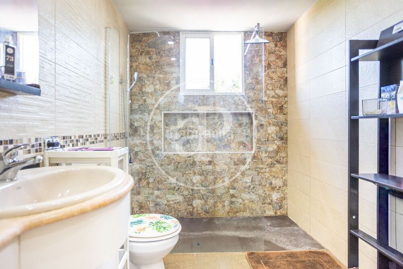 Foto 62ea1512-3997-4864-8502-a06d5d01b86b. Casa amb calefacció aparcament piscina a Riba - roja de Túria
