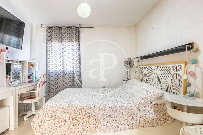 Foto ff85a942-2cfb-4741-8c49-2e023c5d3c40. Casa amb calefacció aparcament piscina a Riba - roja de Túria