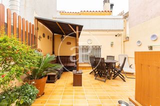 Casa  Carrer de sant tomàs. Casa en venta en el centro de sant cugat