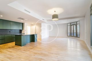 Attique à Carrer comtal 32