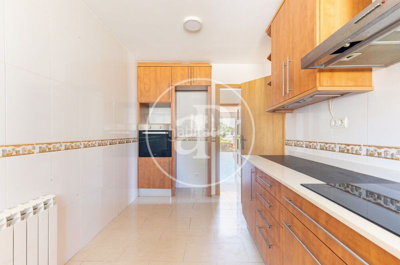 Foto 94d0c3d6-bf35-4ce6-8d24-26723ba061c0. Casa aparellada amb calefacció aparcament piscina a Matadepera