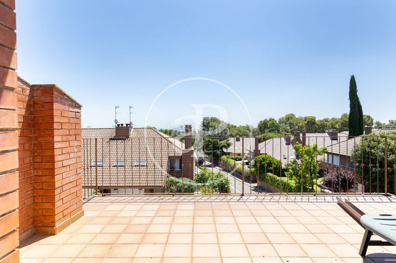 Foto ad10a437-335c-4751-a602-701047ce341e. Casa aparellada amb calefacció aparcament piscina a Matadepera