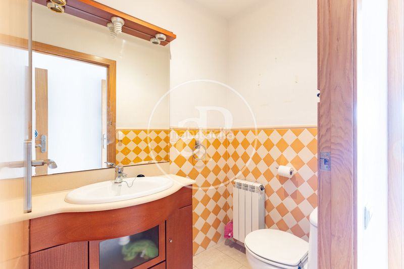 Foto b0521b6b-fac9-48f1-83ca-f344dde8a377. Casa aparellada amb calefacció aparcament piscina a Matadepera
