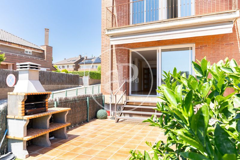 Foto ca26ee64-f958-47f8-b999-46dc28dacc6a. Casa aparellada amb calefacció aparcament piscina a Matadepera