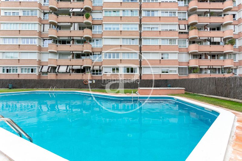 Foto 4dddb4a0-0f7a-462d-9867-93f0d8a49c69. Pis amb calefacció aparcament piscina a Sant Ramon - Maternitat Barcelona