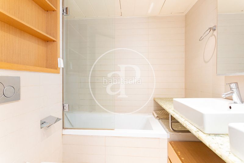 Foto aafa88dc-733d-4916-a462-91aa5c99bd05. Pis amb calefacció aparcament piscina a Sant Ramon - Maternitat Barcelona