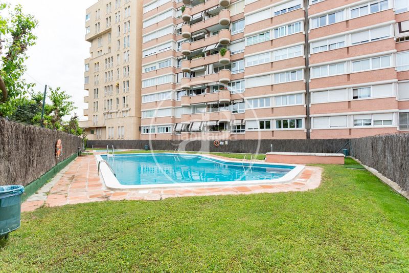 Foto b60964ae-c7ea-471a-a434-3e90f52c0c7a. Pis amb calefacció aparcament piscina a Sant Ramon - Maternitat Barcelona