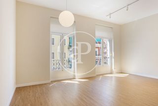 Miete Etagenwohnung  Av. del regne de valència. Piso en alquiler en reino de valencia