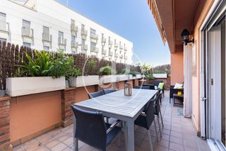 Casa  Carrer ripoll. Casa en venta en el corazón de montcada i reixac
