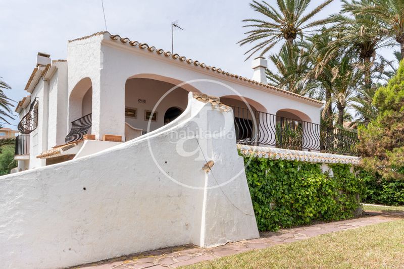 Foto cd4ded73-5fbe-4edd-85a3-d2350bd7073a. Casa amb calefacció aparcament a Les Bassetes - El Marjal Dénia