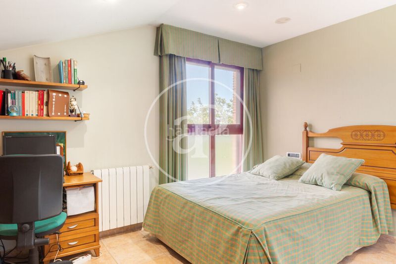 Foto bd24ef04-be77-477f-b369-b4e4dc32cd6e. Casa amb calefacció aparcament piscina a Corinto-Almardà Sagunt
