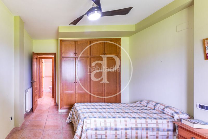 Foto e4008ce6-4465-44b0-9bbc-6fb2588b854e. Casa amb calefacció aparcament piscina a Corinto-Almardà Sagunt