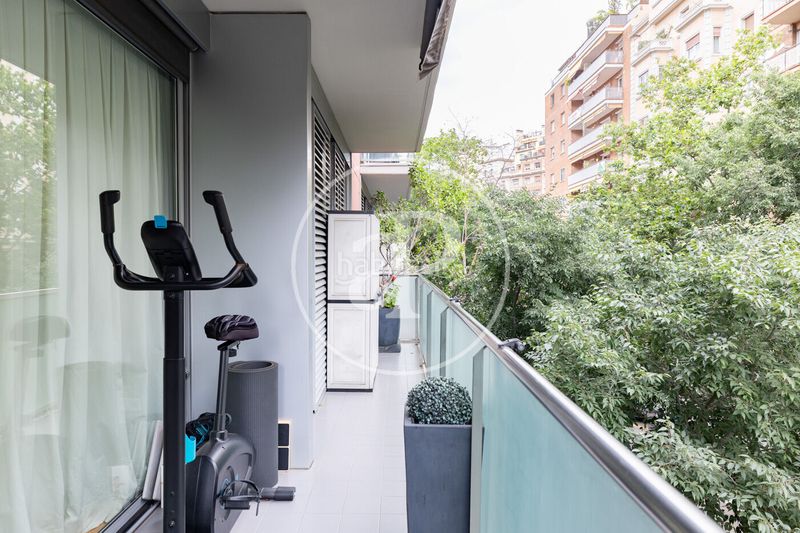 Foto 1e86d9bd-6a46-4ee7-8cde-d0704cb6bd26. Pis amb calefacció aparcament a La Nova Esquerra de l´Eixample Barcelona