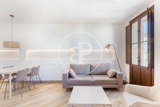 Rent Flat  Carrer de joaquín costa. Piso en alquiler en gran vía