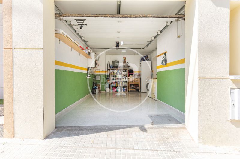Foto ee2efff2-7981-429b-929a-24153886b938. Casa adossada amb calefacció aparcament a Ca n´Oriol Rubí