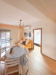 Rent Flat  Av. del primer de maig. Piso en alquiler en lhort de senabre