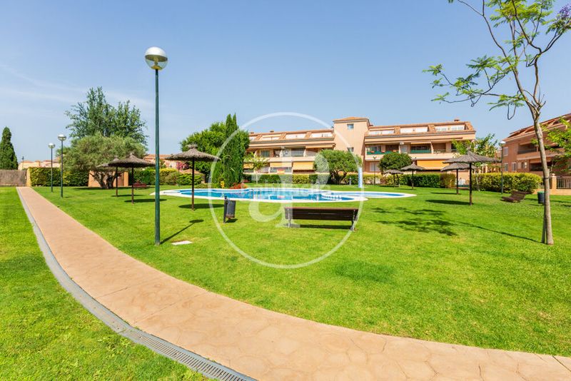 Foto a587c99f-a45e-460f-bd6f-c61947364730. Àtic amb calefacció aparcament piscina a Torre en Conill-Cumbres de San Antonio Bétera