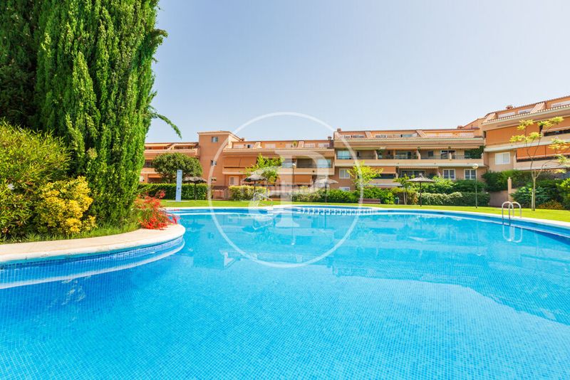 Foto e7e17d74-c390-4127-acfc-7323514f4078. Àtic amb calefacció aparcament piscina a Torre en Conill-Cumbres de San Antonio Bétera