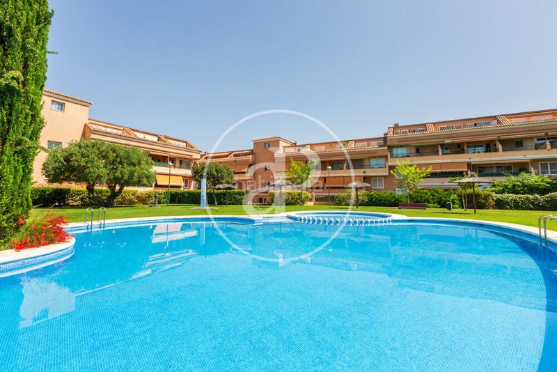 Foto e9b988cc-ba4c-4bbc-be52-1ecbd1243382. Àtic amb calefacció aparcament piscina a Torre en Conill-Cumbres de San Antonio Bétera