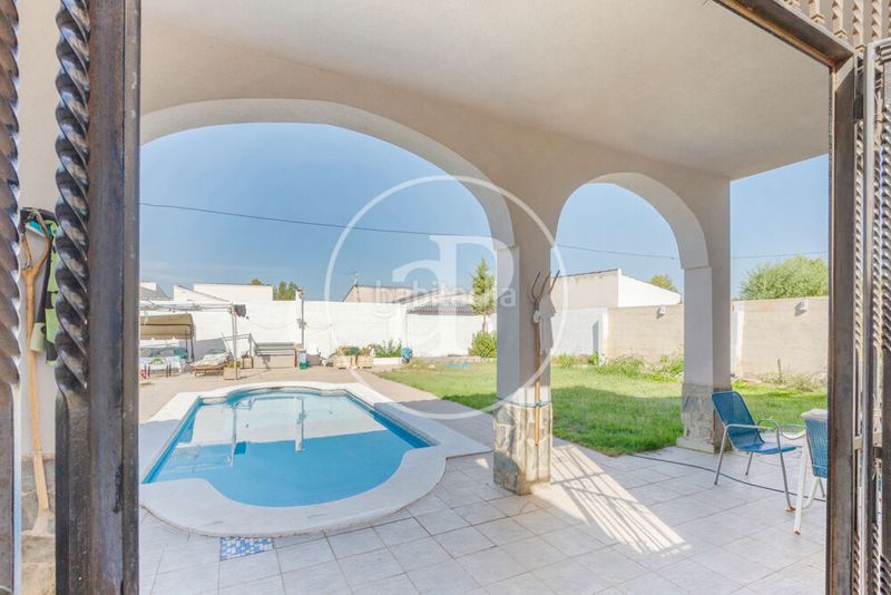 Foto 9e9d0280-4a9f-41b6-bb7e-7524546e9d87. Casa amb calefacció aparcament piscina a Olocau