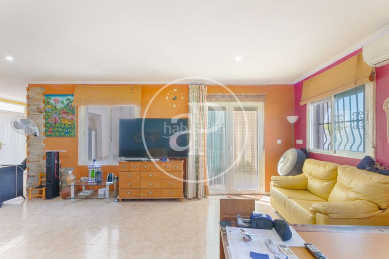 Foto c31a3703-42da-4523-9bb1-91b48c3c39f9. Casa amb calefacció aparcament piscina a Olocau
