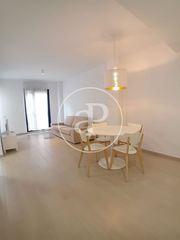 Rent Flat  C. médico estévez. Piso en alquiler en la raiosa