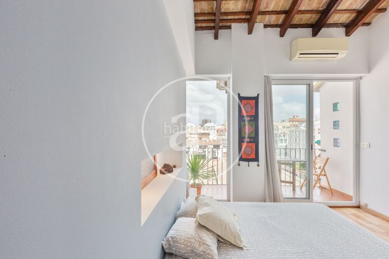 Foto a15f6b1b-9ea0-44a5-acb0-c3fb4f0130eb. Àtic amb calefacció a Russafa Valencia