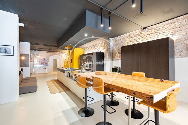 Foto 5a037764-2105-4f7d-bb57-83361d0727b0. Loft amb calefacció a Sants Barcelona
