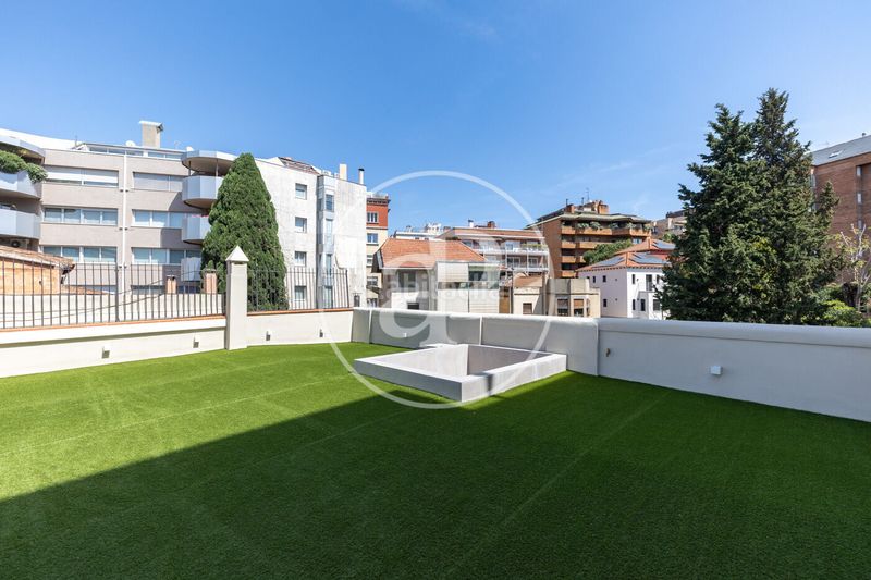 Foto 698d3648-85d8-4655-bef6-e5b380ba655e. Àtic amb calefacció piscina a Sant Gervasi - Galvany Barcelona