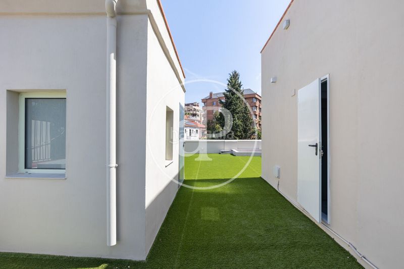 Foto cf247bf1-e1fa-4085-9f6b-c35eb90e7981. Àtic amb calefacció piscina a Sant Gervasi - Galvany Barcelona