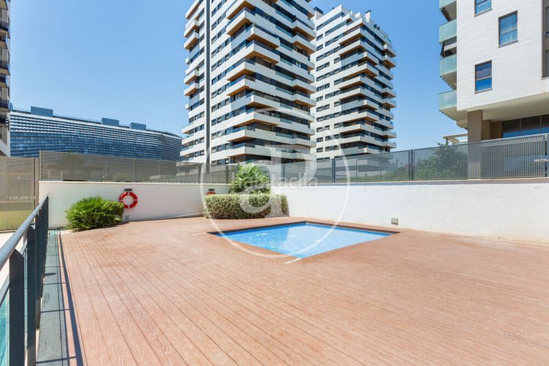Foto 4d3c0a0a-f7d3-4ec3-8249-ef268bf875d0. Pis amb calefacció aparcament piscina a Ciutat de les Ciències i de les Arts - Justicia Valencia
