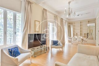 Rent Flat  C/ de ciril amorós. Piso en alquiler en pla del remei