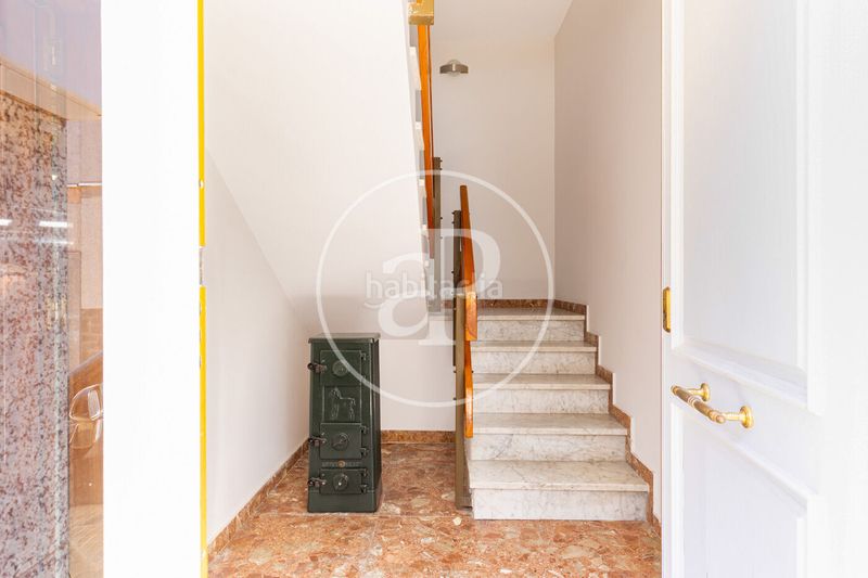 Foto 4c15cb94-3b3a-4501-ad7e-2f27a1079a1d. Casa adossada amb calefacció aparcament a La Serreta Rubí