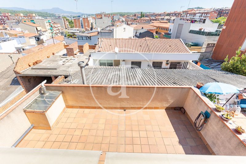 Foto 4dcb11df-fcf6-4593-963f-c5b67cf6f5c0. Casa adossada amb calefacció aparcament a La Serreta Rubí