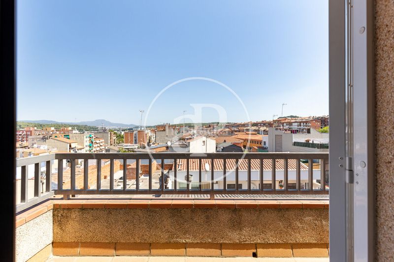Foto bdcbb6da-7e97-4091-a63a-6bad9612e74a. Casa adossada amb calefacció aparcament a La Serreta Rubí