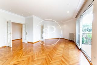 Miete Etagenwohnung  Carrer de ferran valls i taberner. Piso en alquiler en ferran valls i taberner