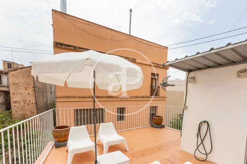 Foto 62813f60-d736-4fad-8ab7-6a493201fbbe. Casa adossada amb calefacció a El Carme Valencia