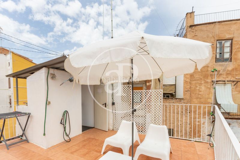 Foto e86a77a6-b858-4548-b497-c5c7813396be. Casa adossada amb calefacció a El Carme Valencia