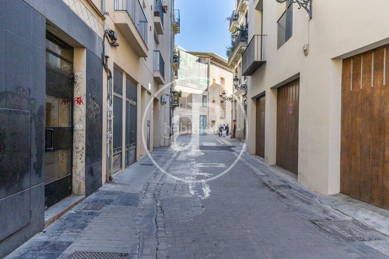 Foto f6e2060d-e896-4e3a-8f80-cba8ca2a1a93. Casa adossada amb calefacció a El Carme Valencia