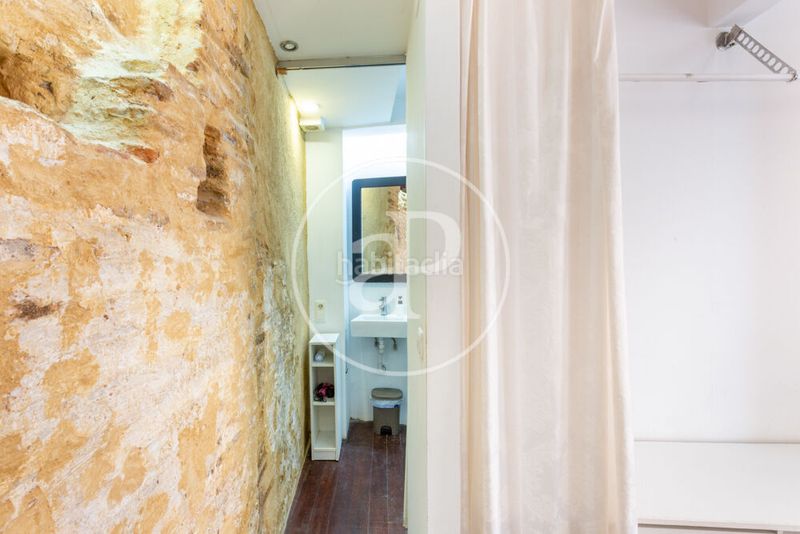 Foto fab4a7df-0849-46c6-b31e-91b0d4ae3d70. Casa adossada amb calefacció a El Carme Valencia