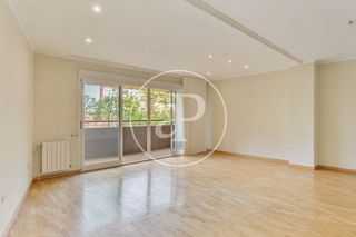Location Appartement  Carrer de santa rosa. Piso en alquiler en mestalla