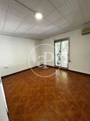 Alquiler Piso en Barrio de la Luz. Piso en alquiler frente al centro comercial gran turia