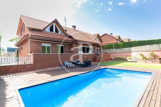 Haus  Carrer josep maria de sagarra. Casa en venta en sant cugat