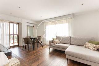 Pis  Plaça pere maria orts i bosch. Piso en venta en nou moles