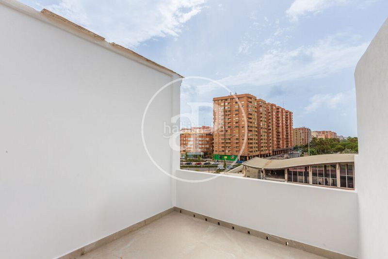 Foto 42b564c0-055d-4ff0-a126-2558fd314ec5. Àtic amb calefacció a El Cabanyal-El Canyamelar Valencia