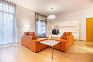 Miete Etagenwohnung  Carrer dels serrans. Piso en alquiler en ciutat vella